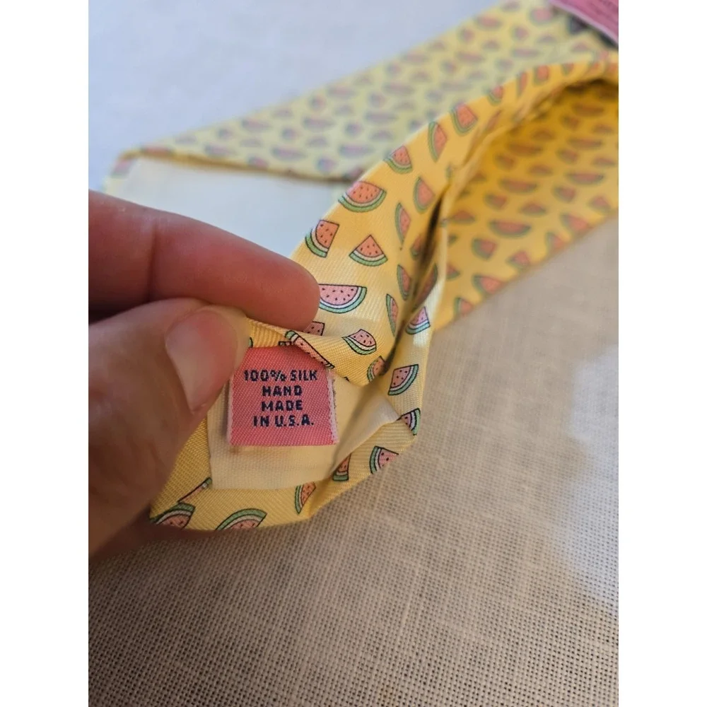Vineyard Vines Tie Men OS Yellow Watermelon Silk Print Preppy Coastal 59 x 3.75